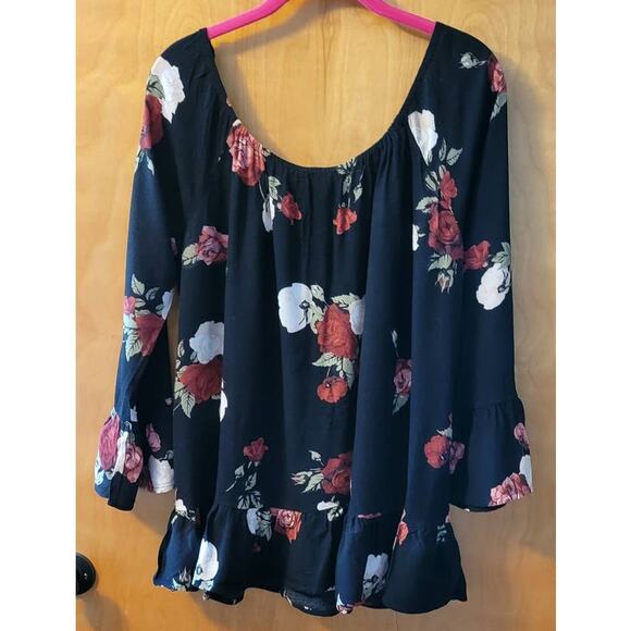 Altard State Blouse Black with Roses Size L - Picture 2 of 5
